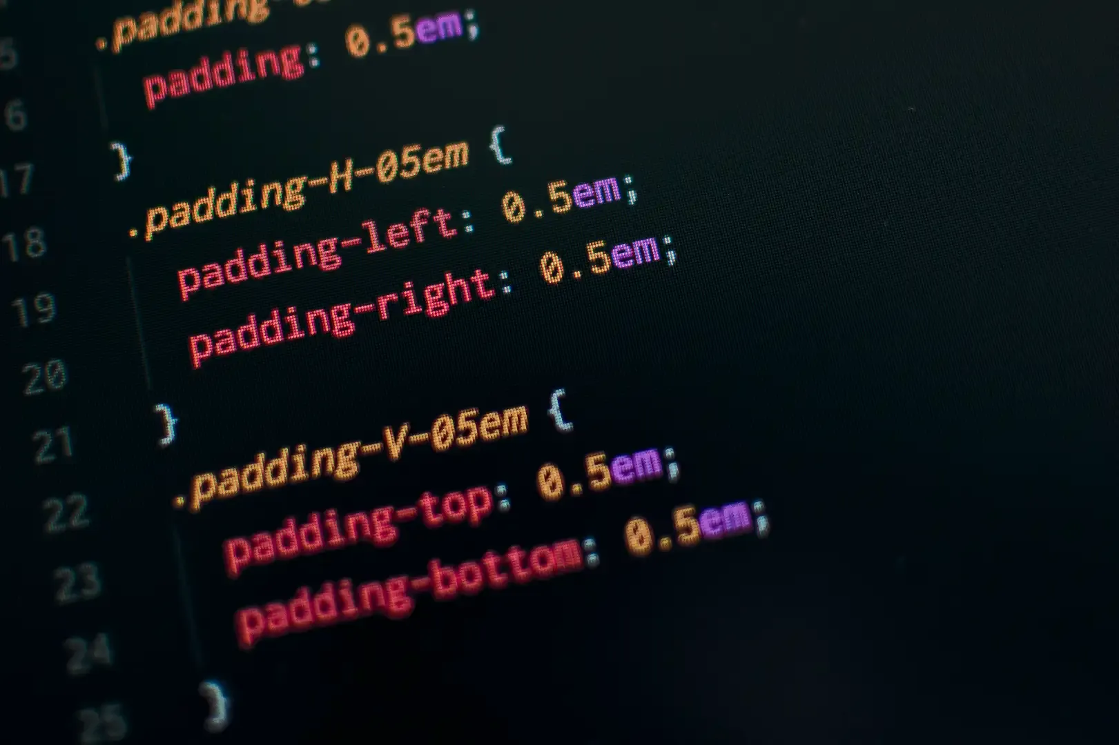Tailwind CSS