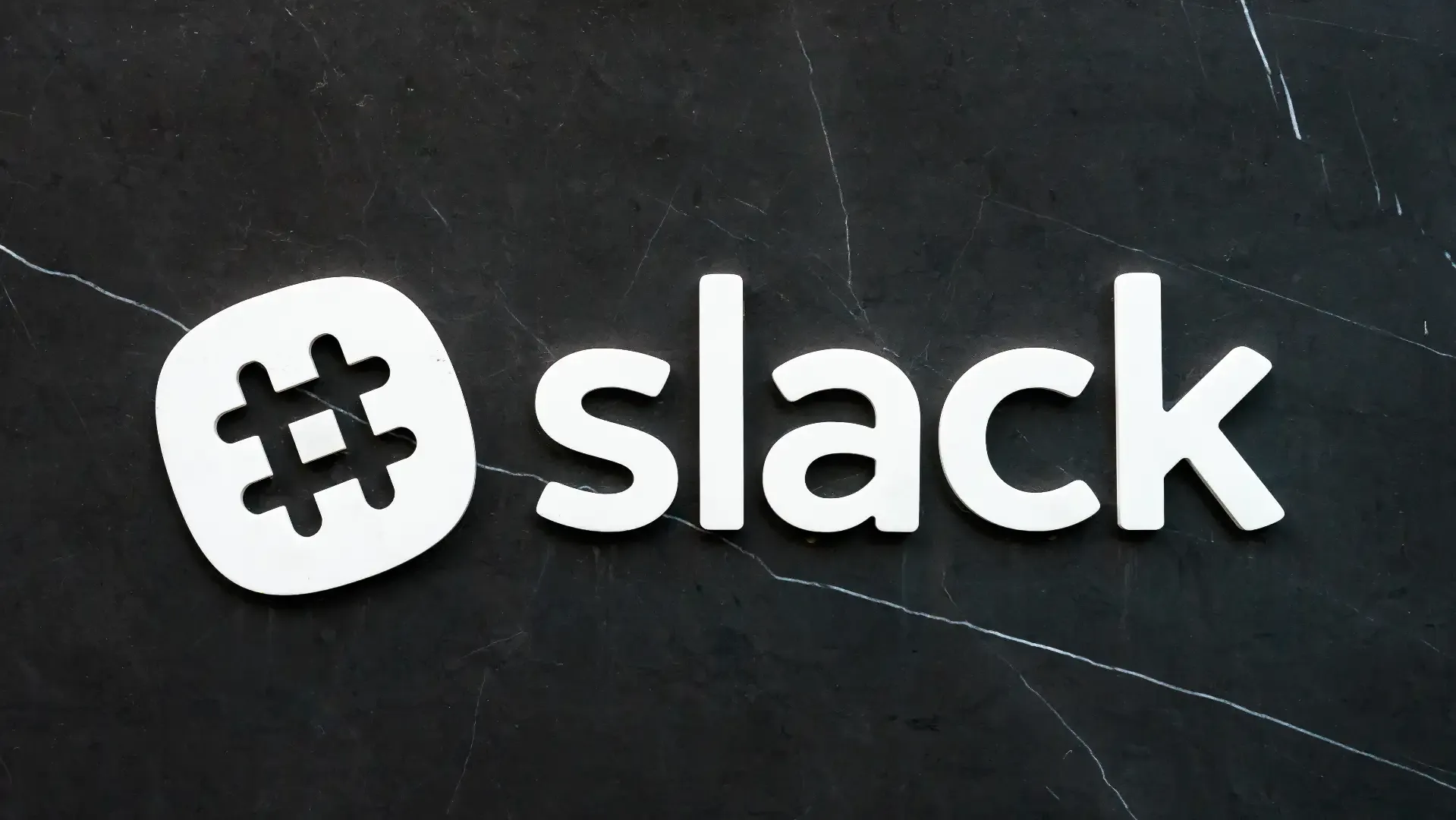 Slack, seulement un réseau social ?